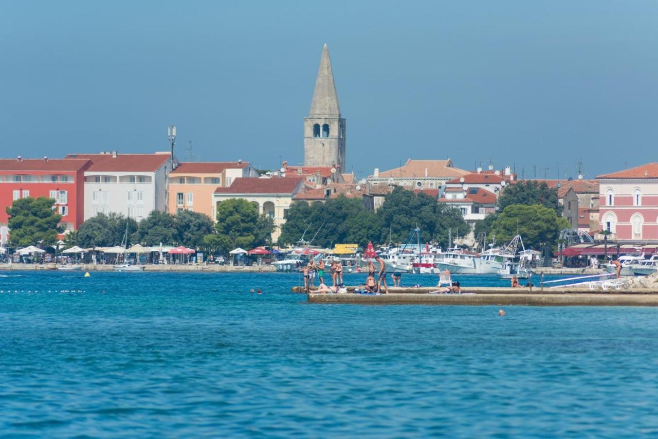 Rooms Vitoria On Joakim Square Porec Exterior photo