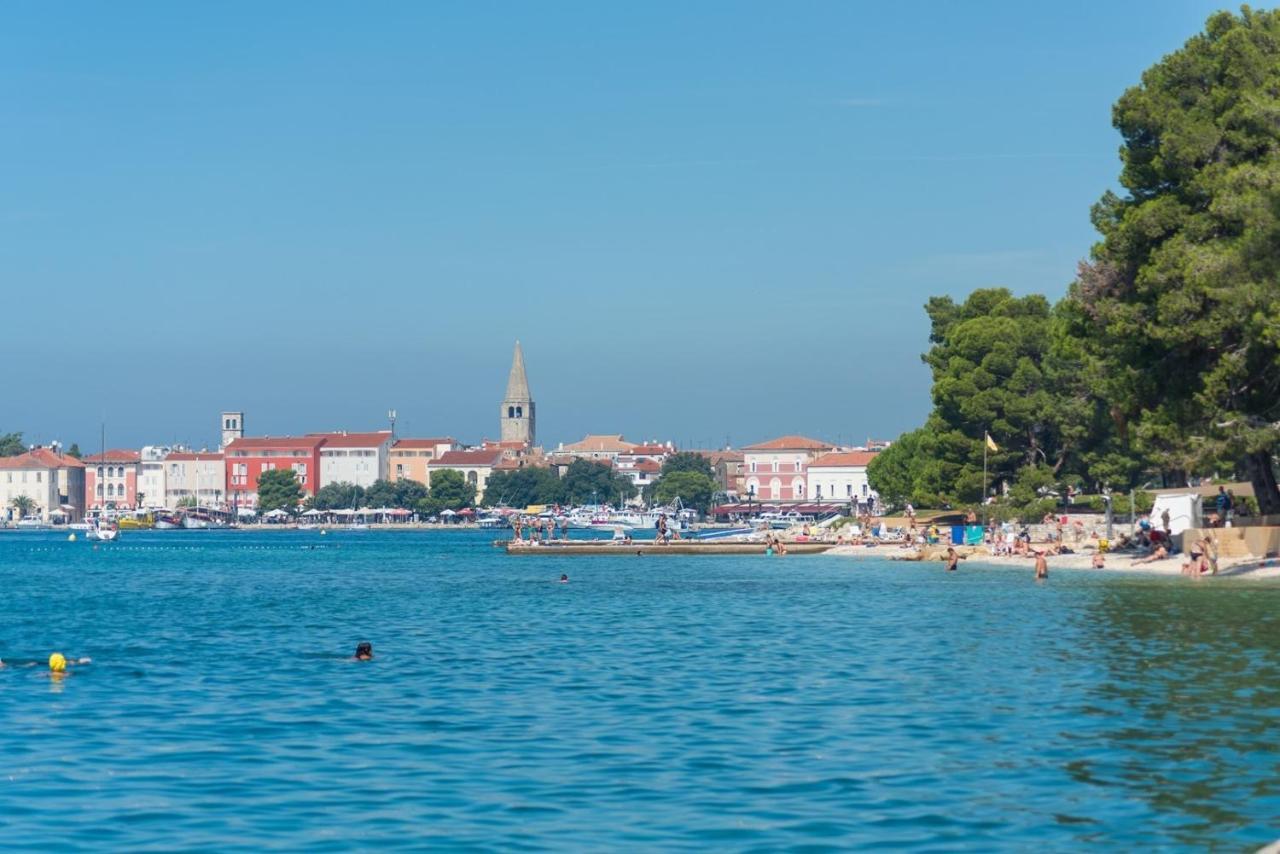 Rooms Vitoria On Joakim Square Porec Exterior photo