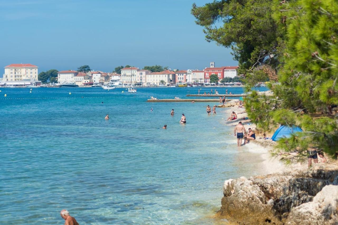 Rooms Vitoria On Joakim Square Porec Exterior photo